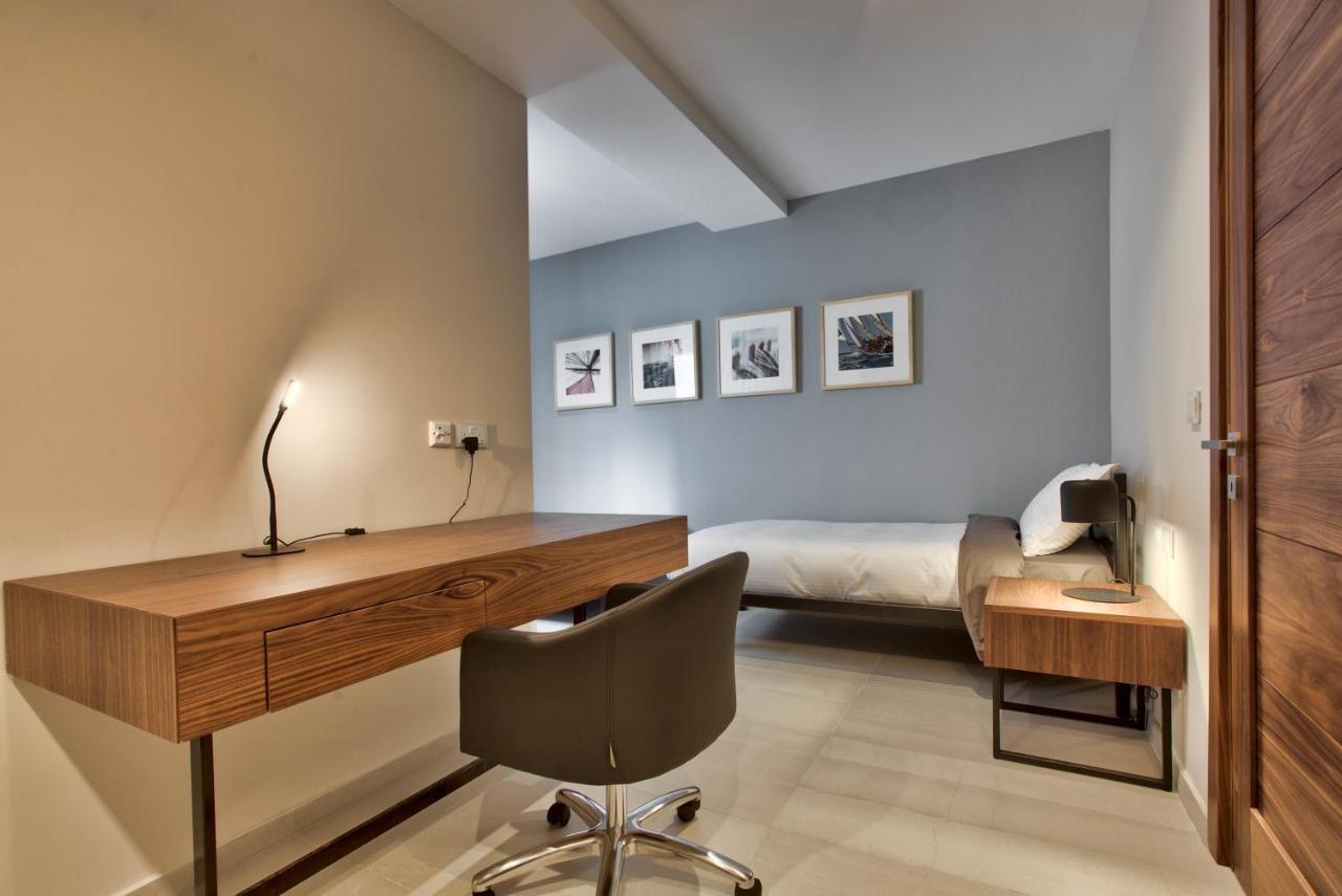 Sea Front Spacious Valletta Views Apartments Sliema Exteriör bild